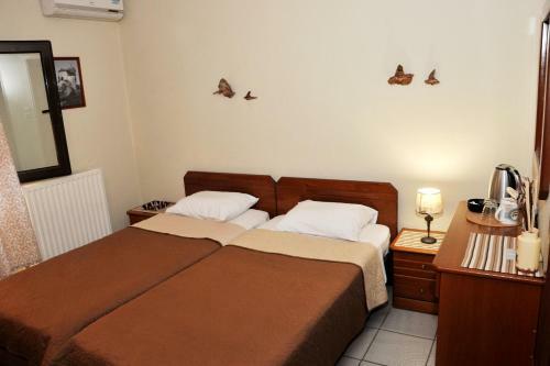 Hostal Guesthouse Bloutsos Rooms