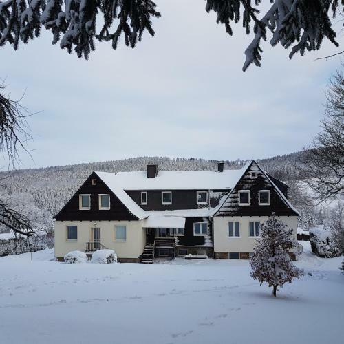 Apartamentos Ferienwohnung Goldene H�he