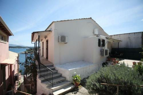 Gabriela's Seaside Home