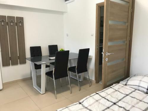 Tisza Gy�ngye Apartmanh�z