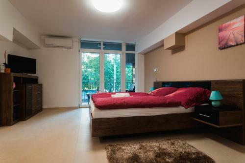 Tisza Gy�ngye Apartmanh�z