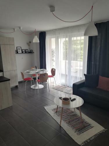 Dob� Apartman