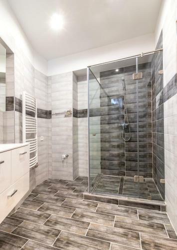 Spotlight Apartmanh�z