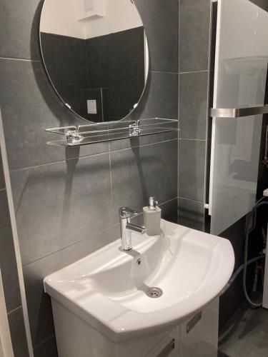 Dave Apartman 2