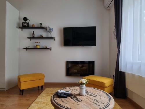 Fl�ra Apartman