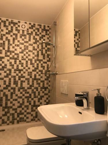 Hostal Pension Qmt Reutlingen
