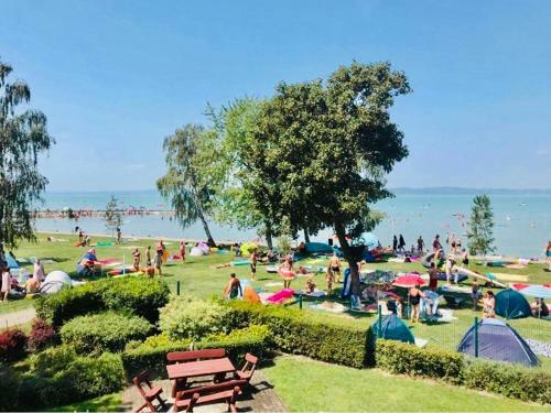 Balaton Beachside Apartman Si�fok N1
