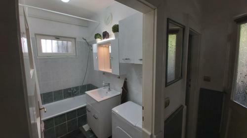 Hostal Midi Terrace Family Relax Studio