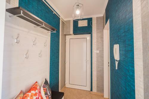 Mf Blue Colour Apartment