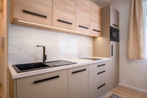 Apartamento Mf Batthy�ny Premium Residence