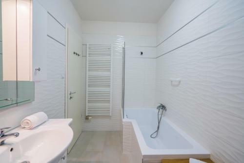 Mf Luxy Beach Apartment