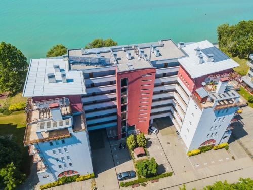 Bltn Panorama Apartment