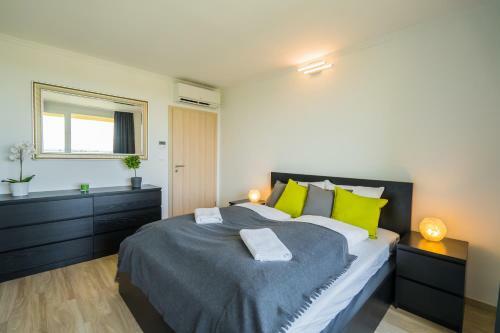 Mf Zara 1002 Apartment