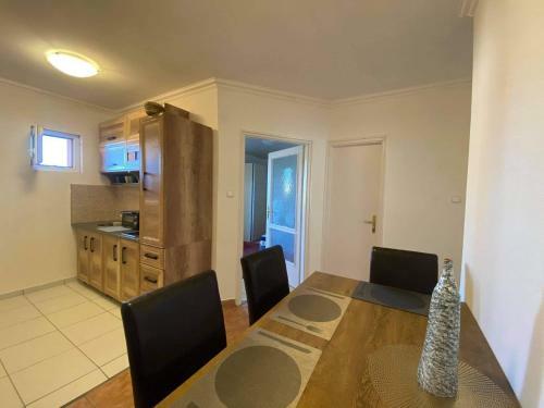 Kardvir�g Apartman Si�fok