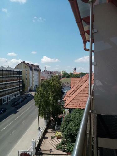 Apartamento K�k Zsir�f