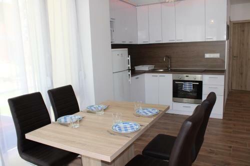 Nella Apartman