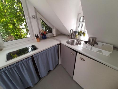 Lovely Apartment In Roes With A Terrace