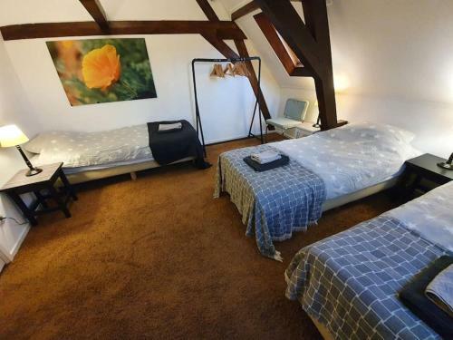 Canal House 8 Person