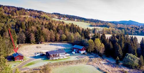 Lodge Byn�r Hytte Med Utsikt Og Uteplass