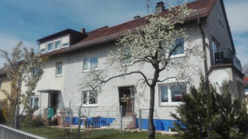 Apartamento Ferienwohnung Roth (Zentrum)