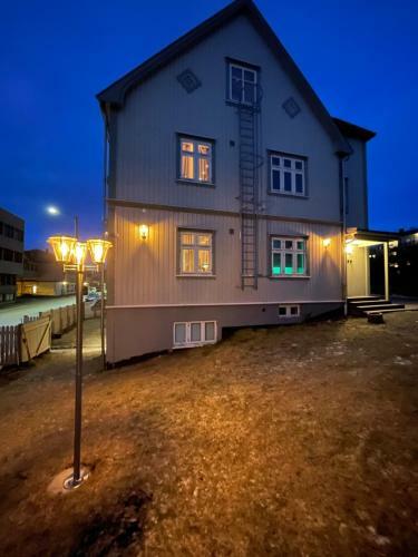 Stetind - Modern Apartment With Free Parking