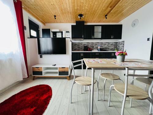 Reny's Studio Apartments