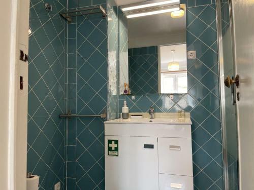 Ribeira Beach Apartment In Cascais