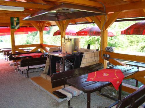 Lodge Rekrea?n� Chata Pod Jed?ovinou