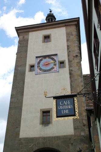 Hostal Hotel Uhl