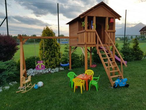 Hostal Penzi�n-villa ?ur?�k
