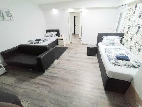 Fmi Apartments
