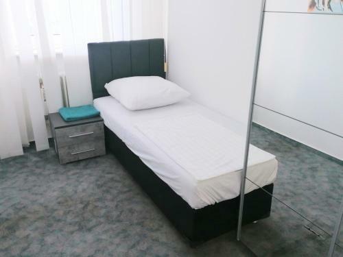 Fmi Apartments