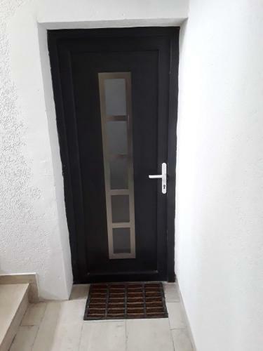 Fmi Apartments