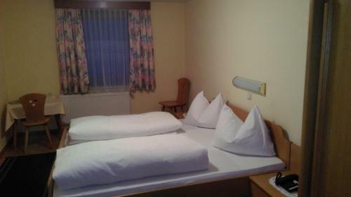 Hostal Gasthof Zum Stollhofer