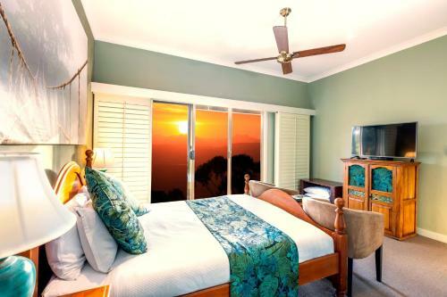 Avocado Sunset Bed & Breakfast
