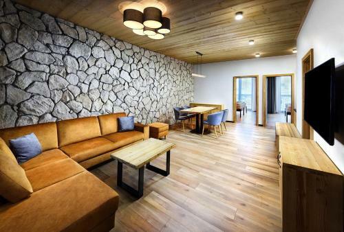 Apartmany Dem�novka