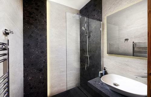Apartmany Dem�novka