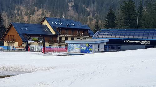 Apartm�nov� Dom L�?ky 188