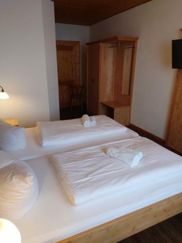 Posada Gasthof Pension Altwirt