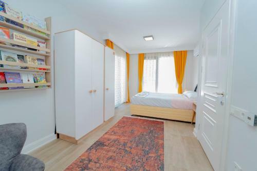 3 Bedroom Triplex Villa