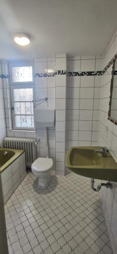 Apartamento Monteurzimmer Mit Gemeinschaftsbad In Brebach