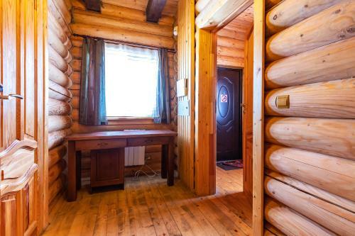 Mayak Chalet Resort Mykulychyn