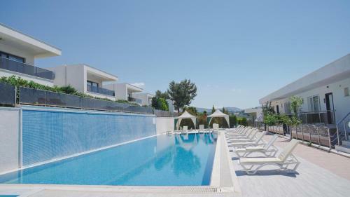 Igl Beverly Hills Villas