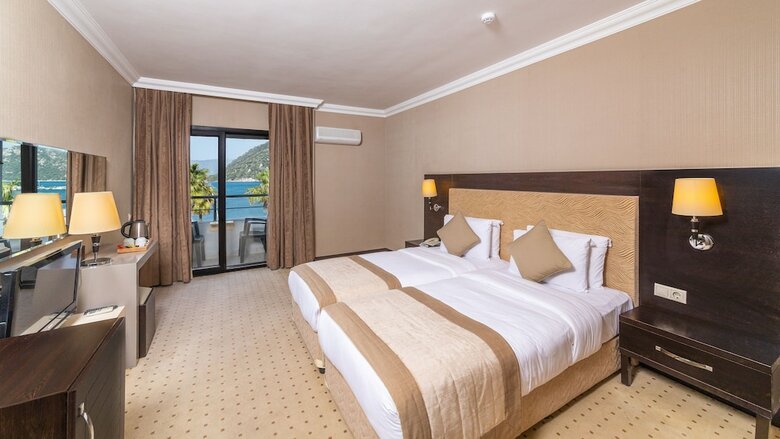 Hotel Faros Premium Beach