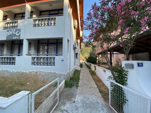 Avlu 2 Apart Otel