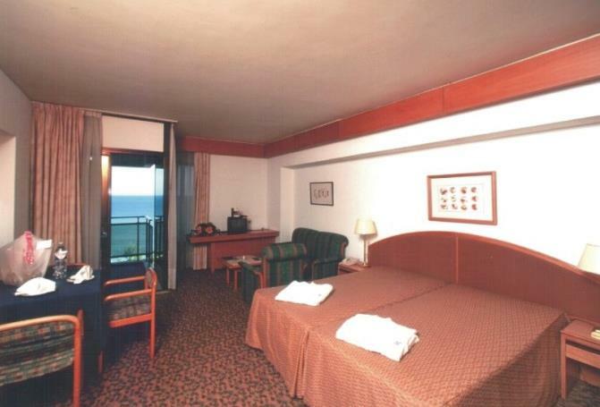 Aparthotel Estoril Eden