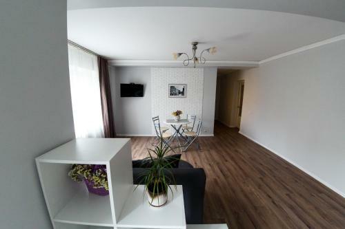 Chornovola Avenue Apartment