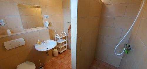 Hostal Pension Lenz