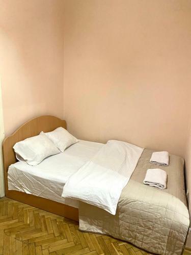 Apartment On Zaliznychna Street