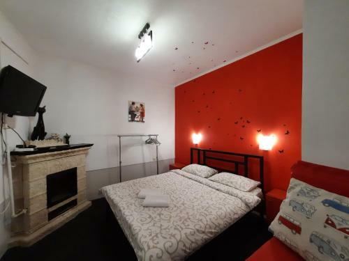 Midnight Cats' Apartment In Rynok Square